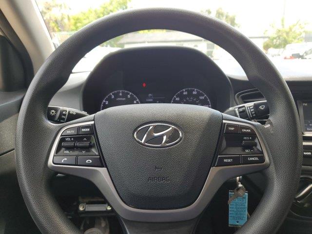 2020 Hyundai Accent SE photo