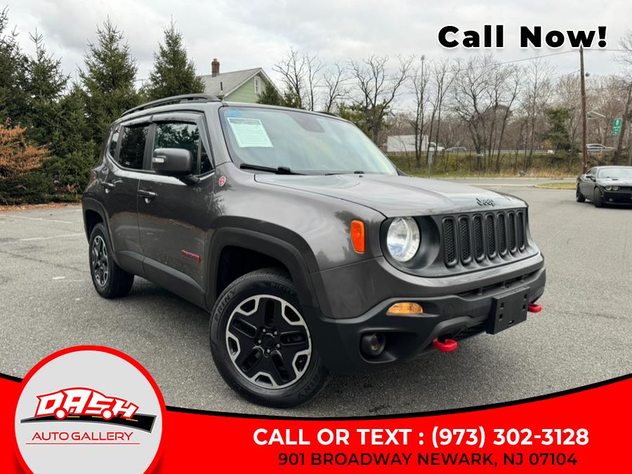 The 2016 Jeep Renegade 4WD 4dr Trailhawk photos