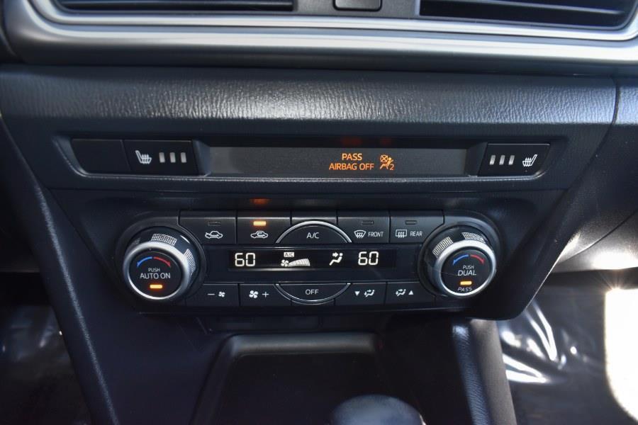 2018 Mazda MAZDA3 5-Door Touring Auto photo