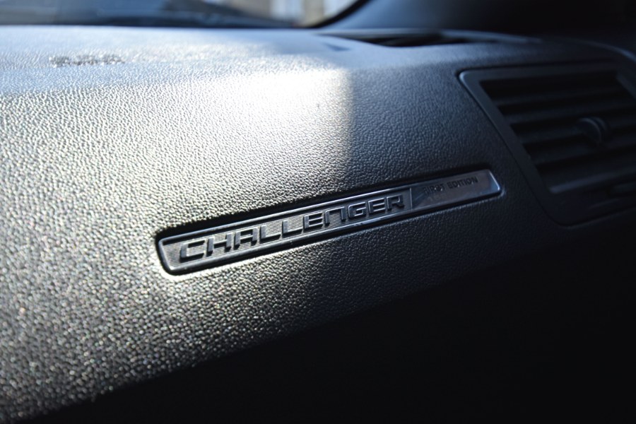 2008 Dodge Challenger SRT8 photo