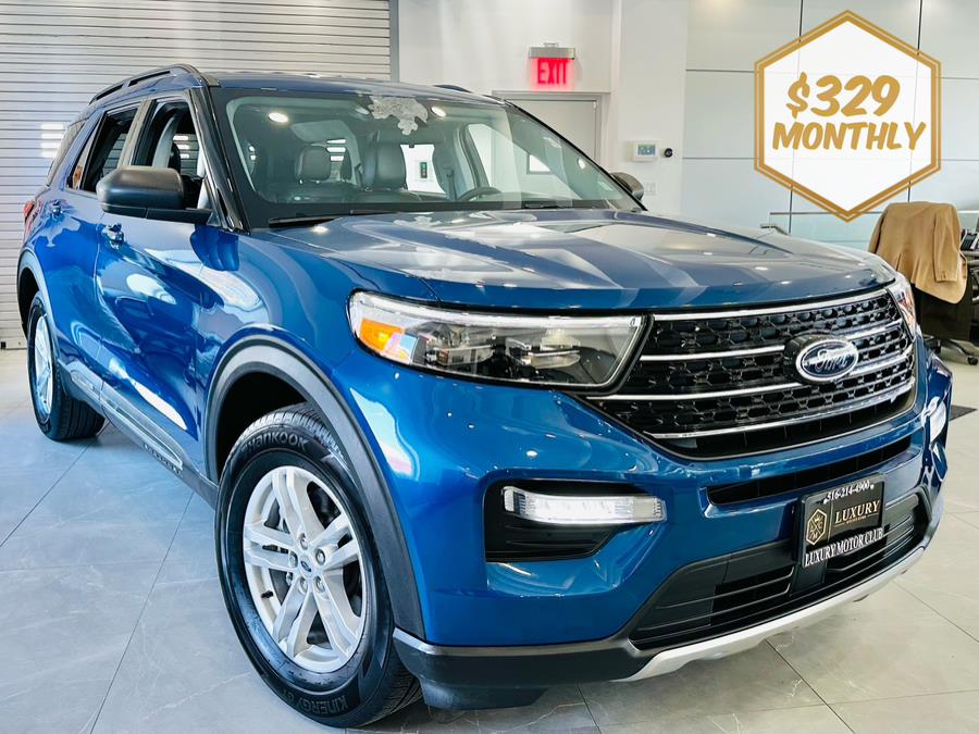 The 2021 Ford Explorer XLT 4WD photos