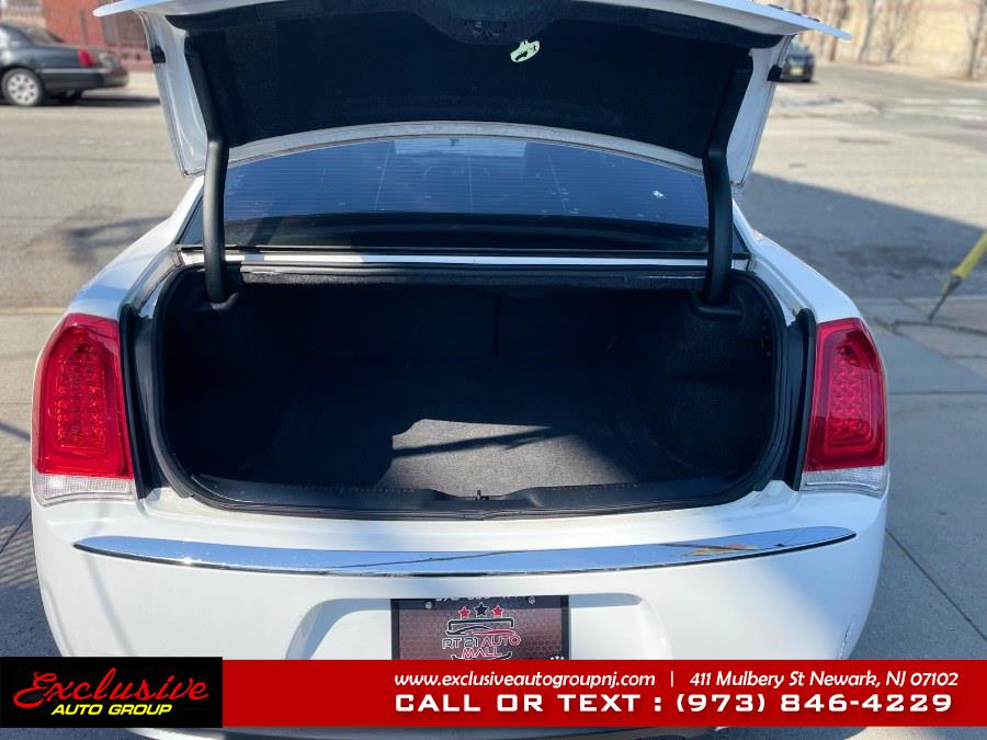 2015 Chrysler 300 4dr Sdn Limited RWD photo