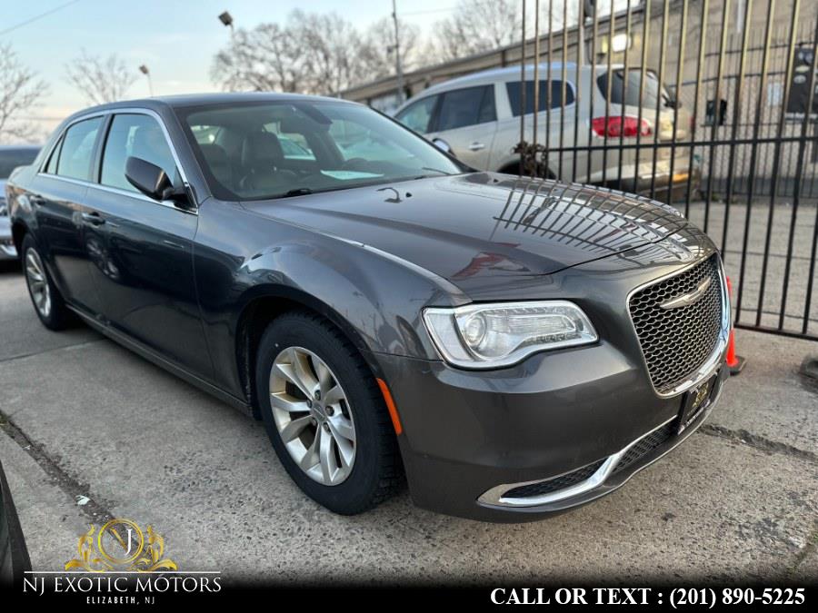 2016 Chrysler 300 4dr Sdn Limited RWD photo