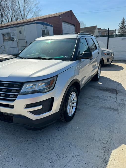 The 2016 Ford Explorer 4WD 4dr Base photos