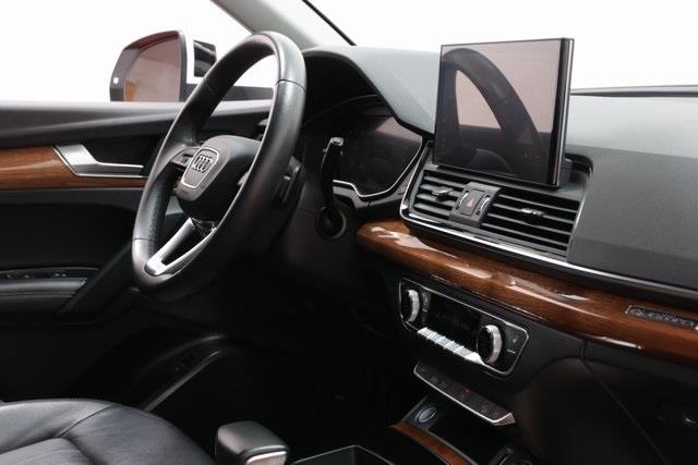 2021 Audi Q5 45 Premium Plus photo