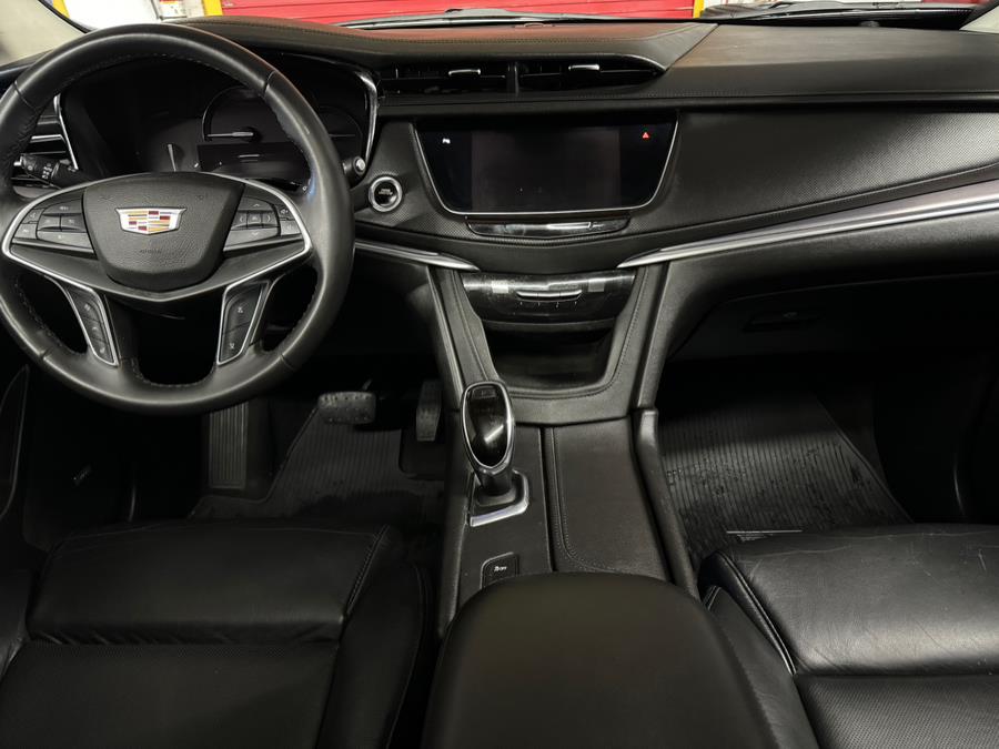 2017 Cadillac XT5 AWD 4dr Luxury photo
