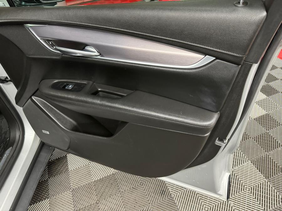 2017 Cadillac XT5 AWD 4dr Luxury photo