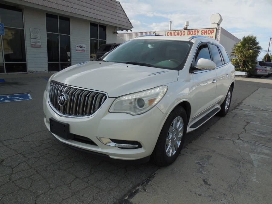 The 2013 Buick Enclave Leather photos