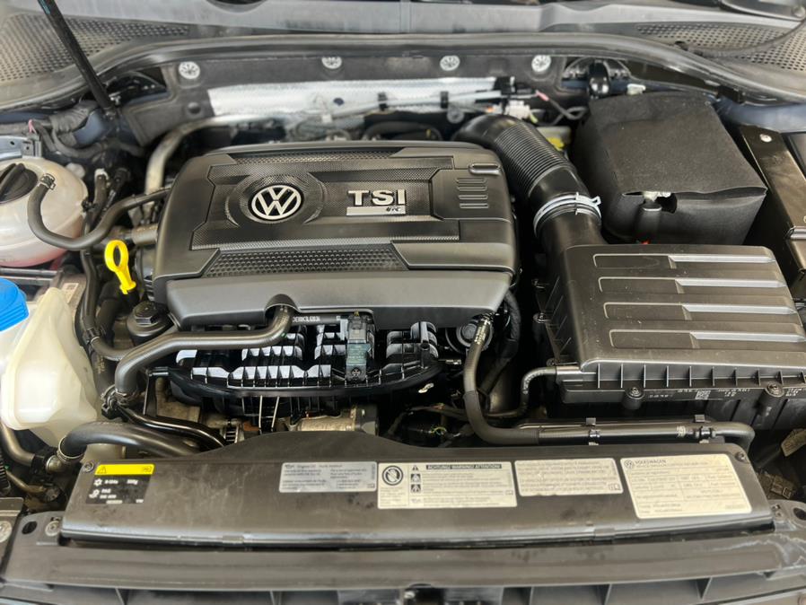 2017 Volkswagen Golf R 4-Door Manual w/DCC/Nav photo