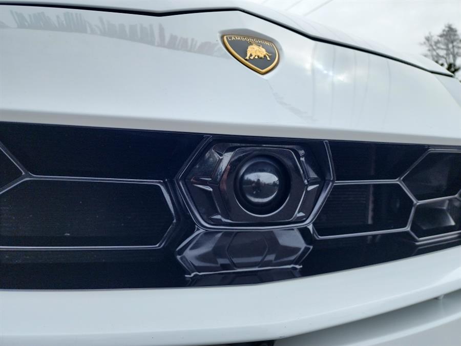 2021 Lamborghini Urus AWD photo