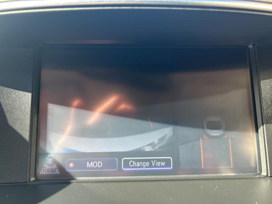 2015 Infiniti Q70 4dr Sdn V6 AWD photo
