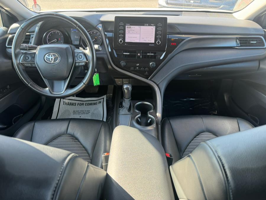 2021 Toyota Camry SE Nightshade Auto (Natl) photo