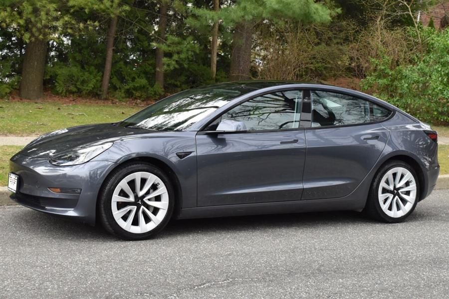 2022 Tesla Model 3 Long Range AWD 4dr Sedan photo