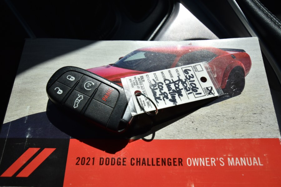 2021 Dodge Challenger R/T RWD photo
