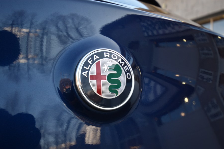 2020 Alfa Romeo Stelvio Sport AWD photo
