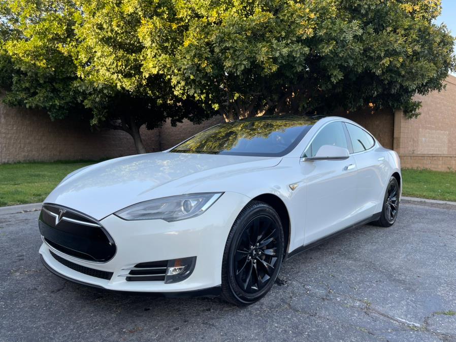 The 2013 Tesla Model S photos