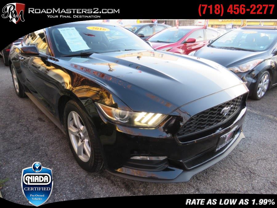 The 2016 Ford Mustang 2dr Fastback V6 photos