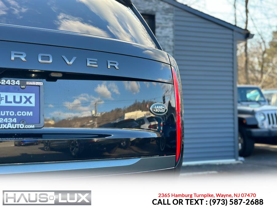 2023 Land Rover Range Rover P530 SE SWB photo