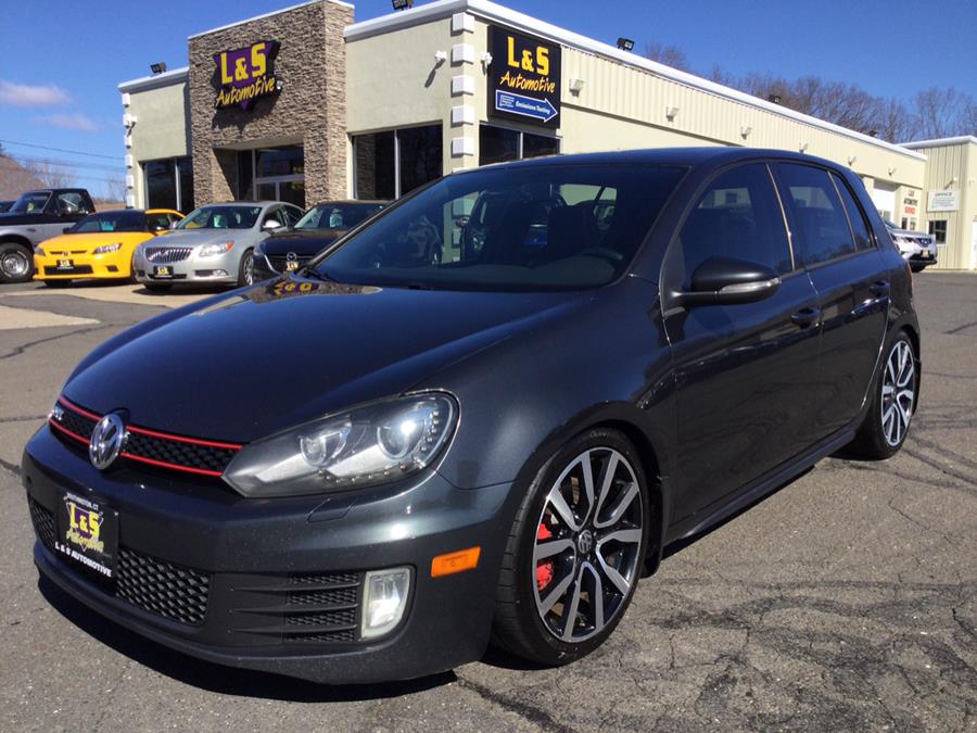 The 2014 Volkswagen GTI Drivers Edition PZEV photos