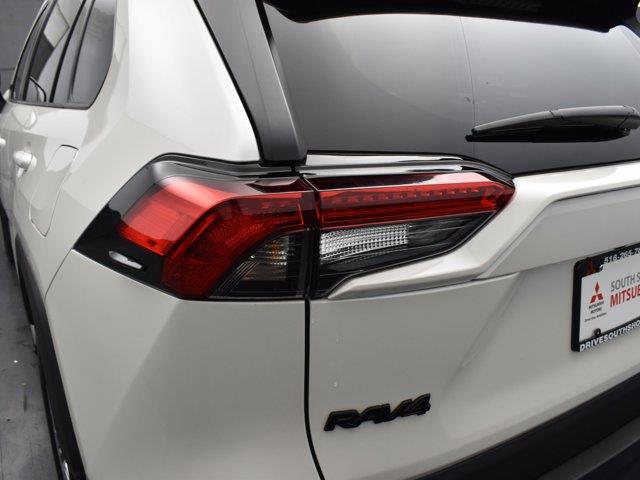 2022 Toyota RAV4 XLE Premium photo