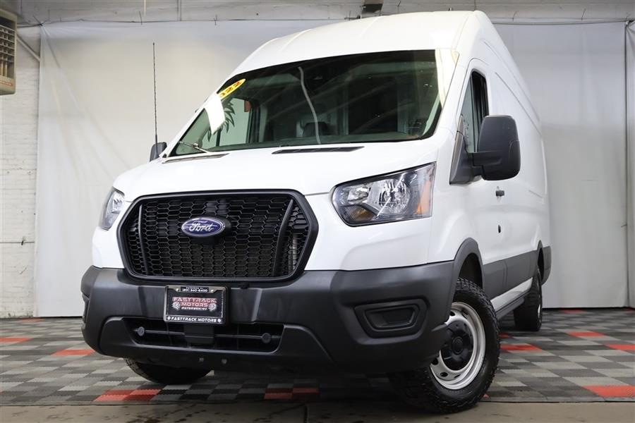 The 2022 Ford TRANSIT T-250 photos