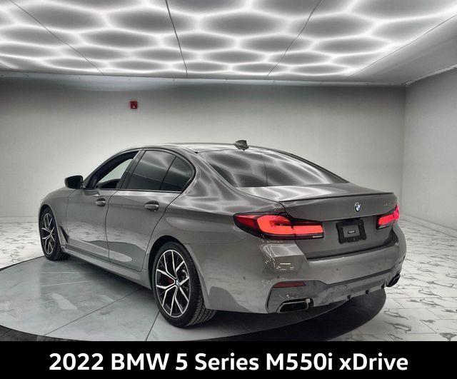 2022 BMW 5-Series M550i xDrive photo