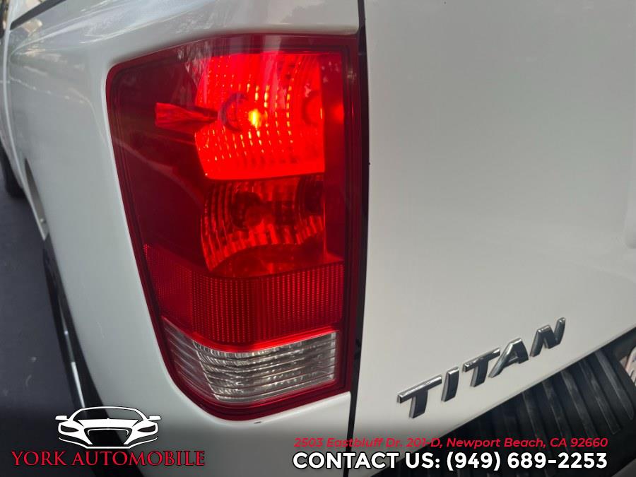 2008 Nissan Titan XE photo