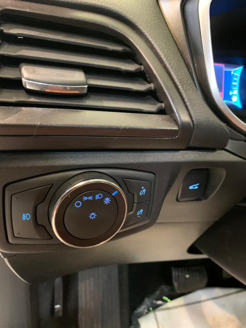2019 Ford Fusion Hybrid Titanium FWD photo