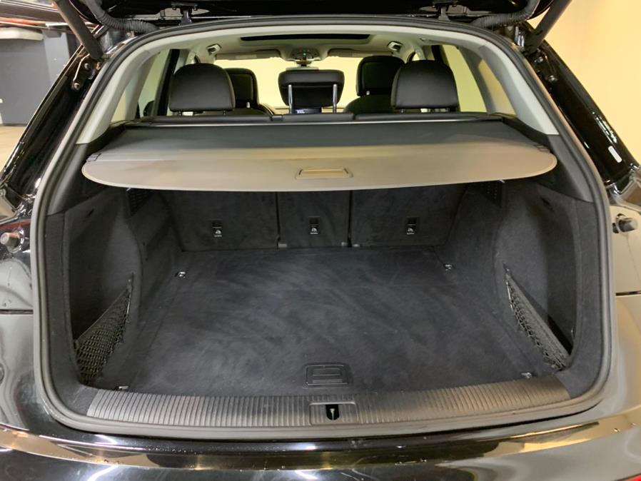 2019 Audi Q5 Premium Plus 45 TFSI quattro photo