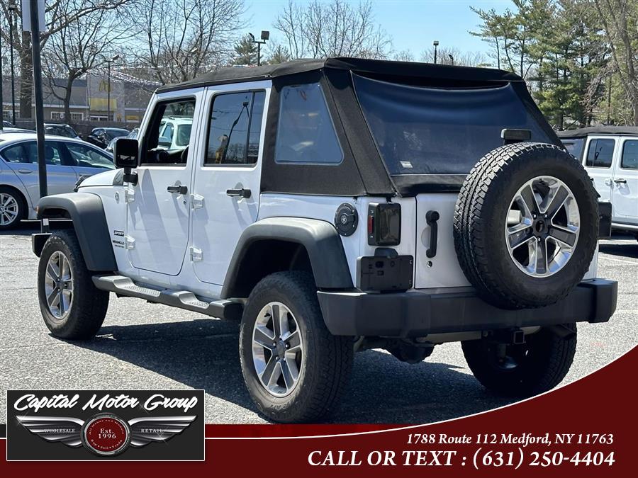 2016 Jeep Wrangler Unlimited 4WD 4dr Sport photo