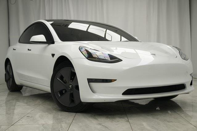 The 2023 Tesla Model 3 photos
