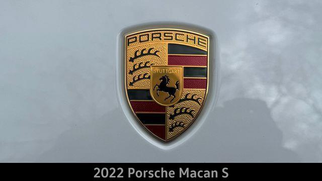 2022 Porsche Macan S photo