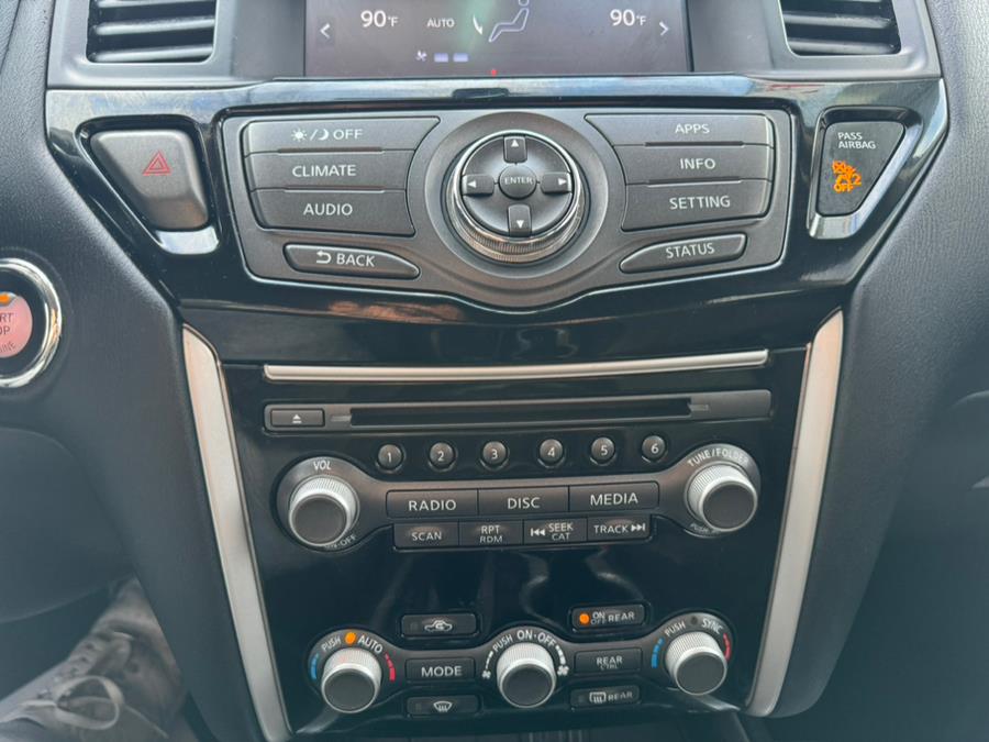 2019 Nissan Pathfinder 4x4 SV photo