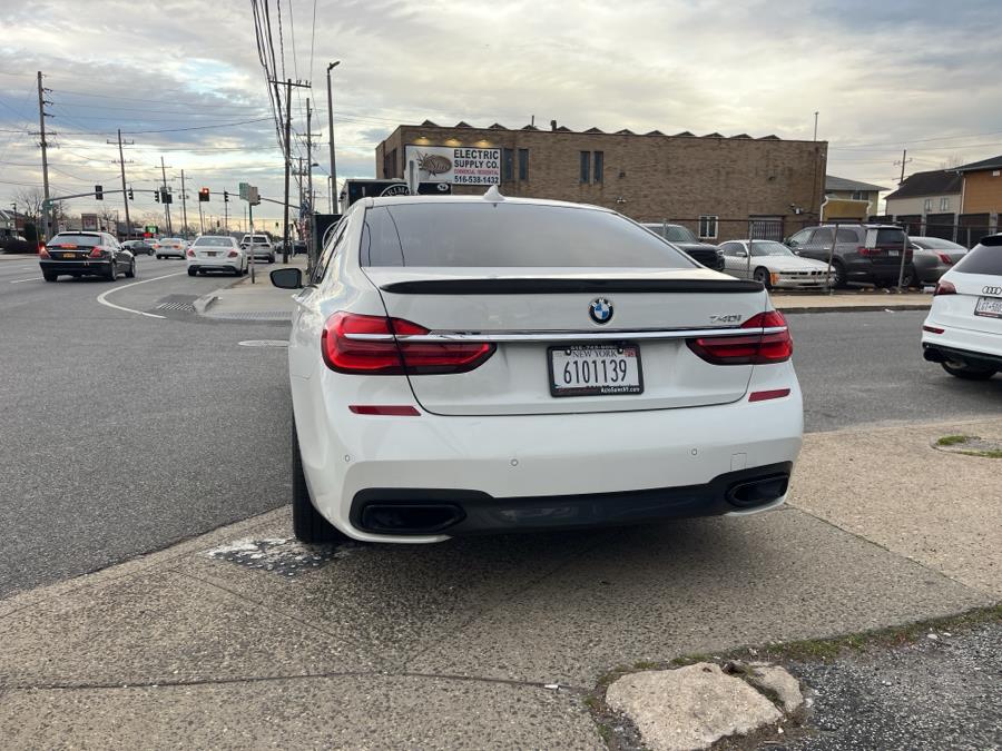 2018 BMW 7-Series 740i Sedan photo
