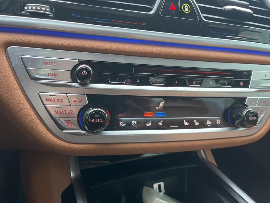 2018 BMW 7-Series 740i Sedan photo