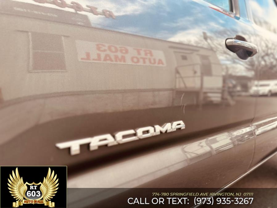 2016 Toyota Tacoma 4WD Double Cab V6 MT TRD Sport photo