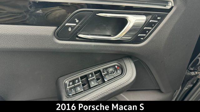 2016 Porsche Macan S photo