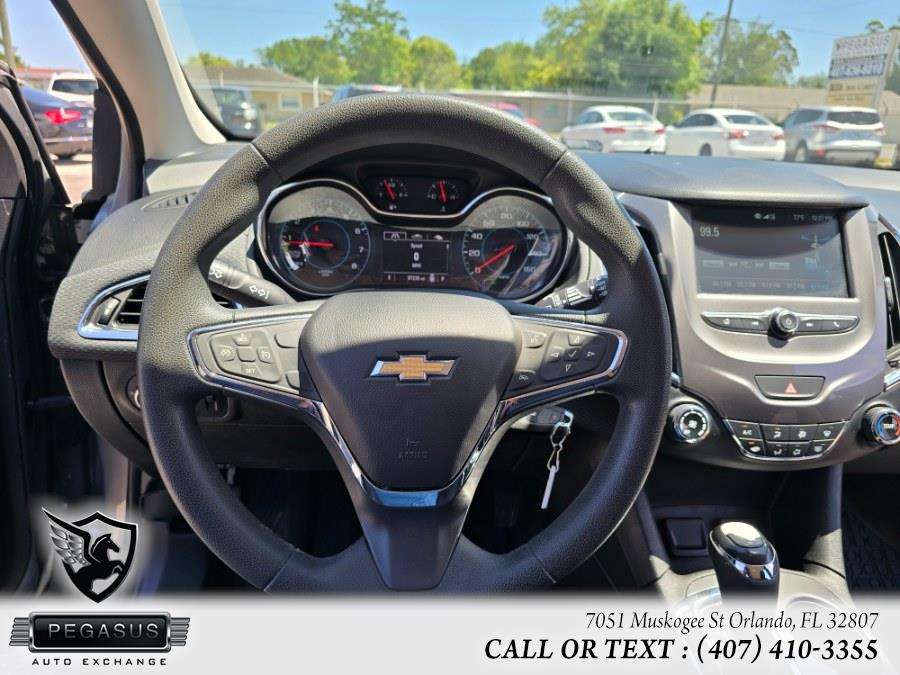 2018 Chevrolet Cruze 4dr HB 1.4L LT w/1SD photo