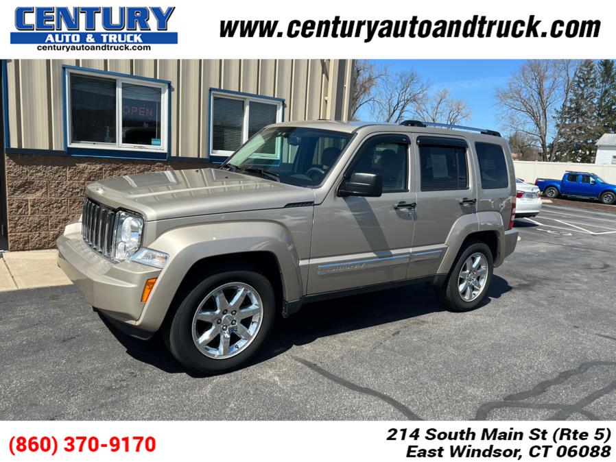 The 2011 Jeep Liberty Limited photos