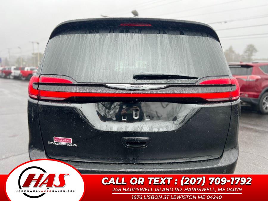 2022 Chrysler Pacifica Touring L FWD photo