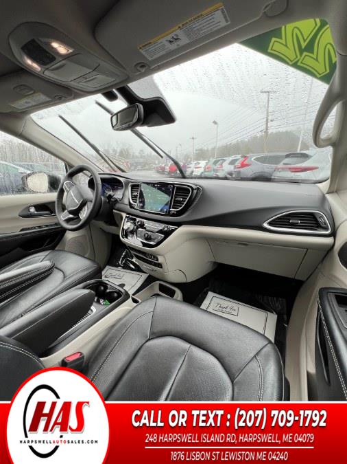 2022 Chrysler Pacifica Touring L FWD photo