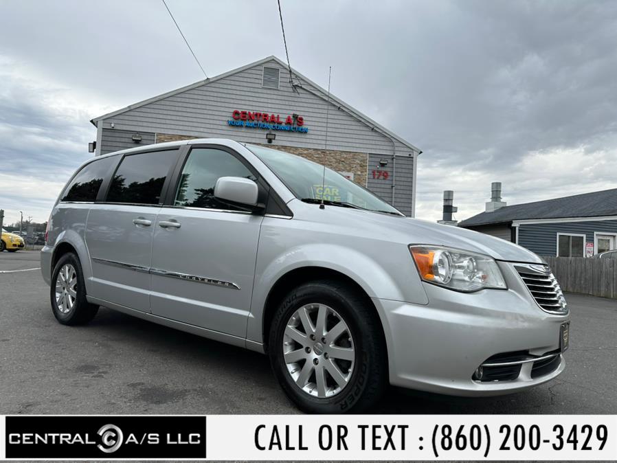 2011 Chrysler Town & Country Touring-L photo