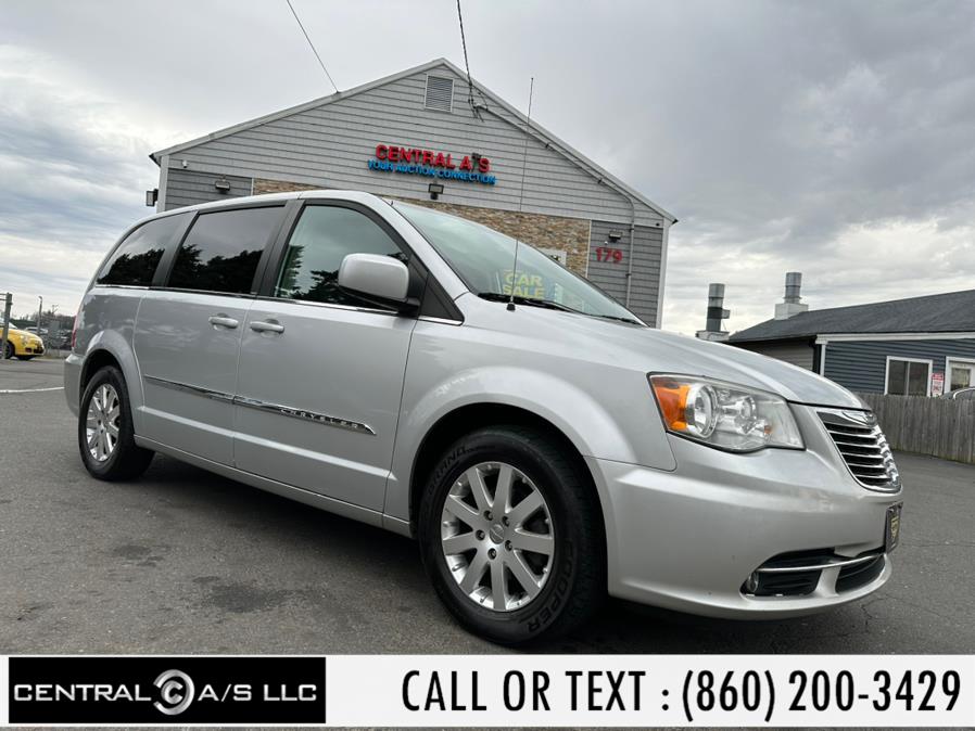 The 2011 Chrysler Town & Country Touring-L photos