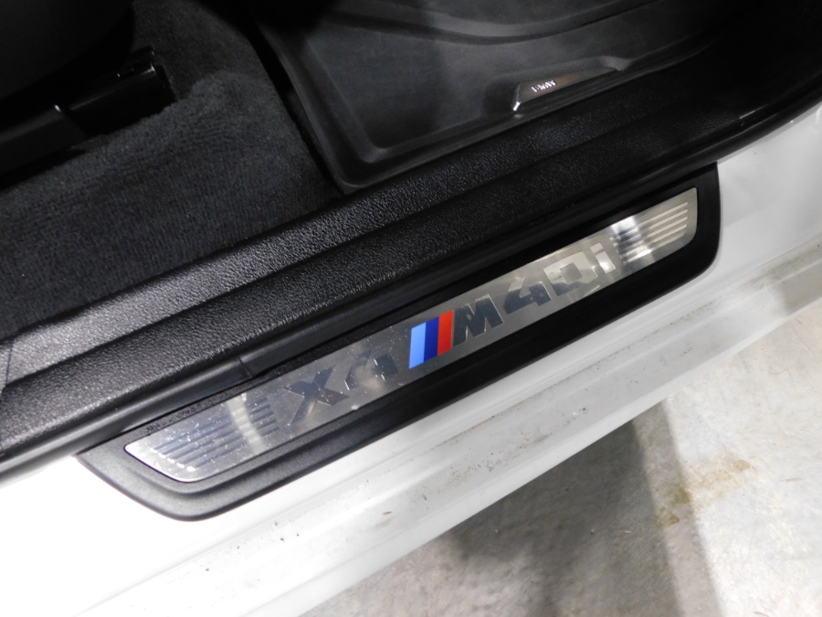 2017 BMW X4 M40i Sports Activity Coupe photo