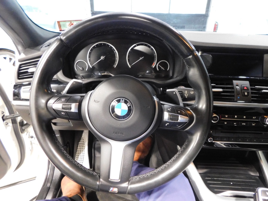 2017 BMW X4 M40i Sports Activity Coupe photo