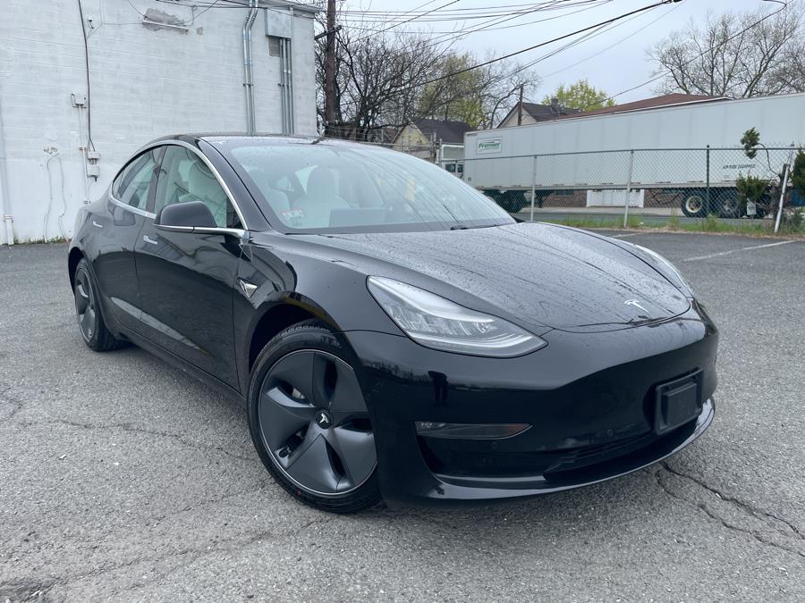 The 2020 Tesla Model 3 Standard Range RWD photos