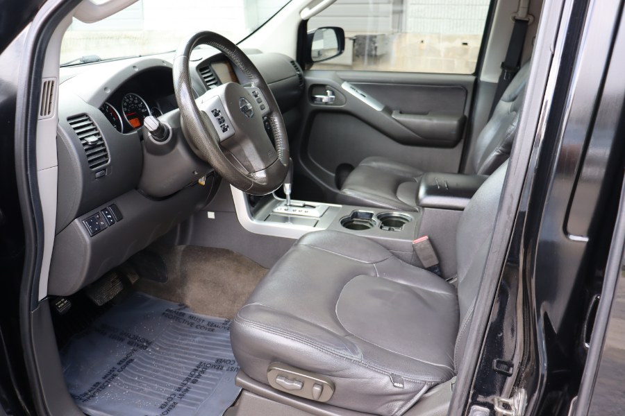 2012 Nissan Pathfinder S photo