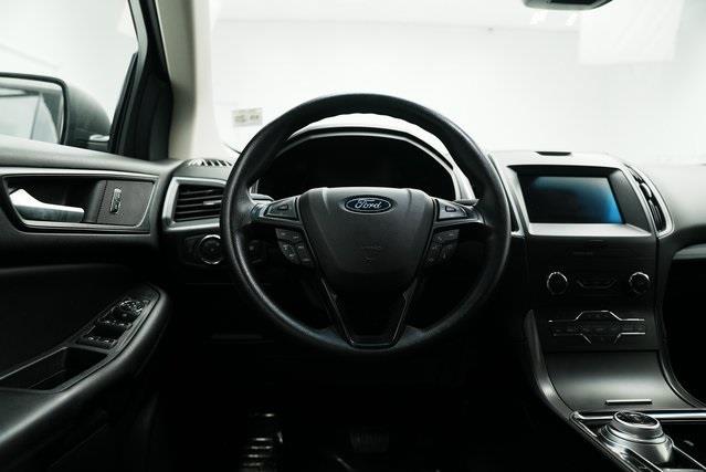 2020 Ford Edge SE photo