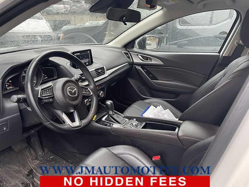 2018 Mazda MAZDA3 5-Door Touring photo