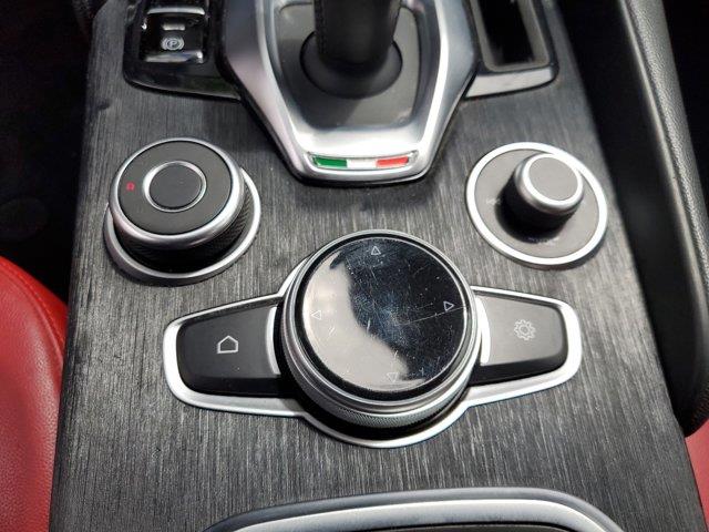 2021 Alfa Romeo Giulia photo